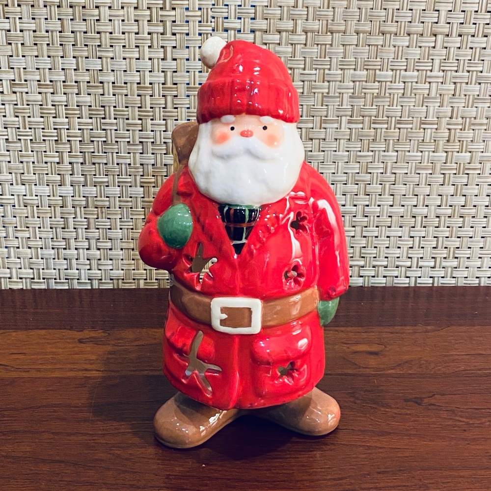 🎄🌟HP🌟NWOB Hallmark Woodland Santa Ceramic Christmas Tea Light Holder